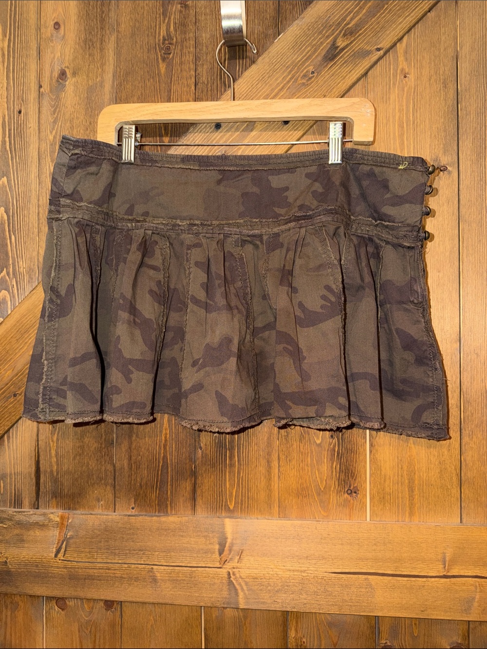 THREADS Camo Ruffled Mini Skirt SIZE XXL